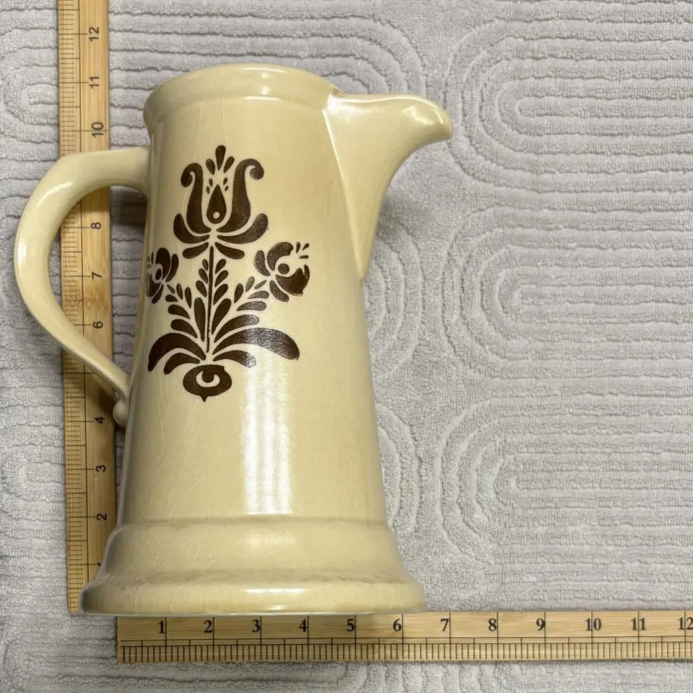 Vintage Pfaltzgraff Village Stoneware Coffee Pot 6-490 and 4 Mugs G-1 Set USA